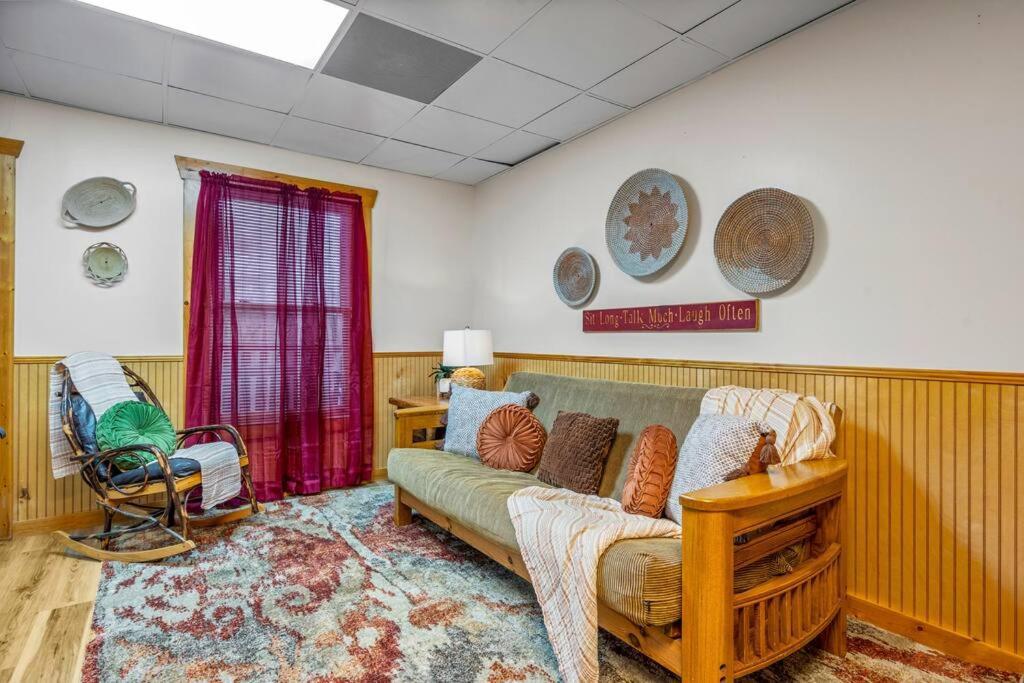 Log Cabin, Hot Tub, Fireplace, Pool Table & Views! Sevierville Eksteriør billede
